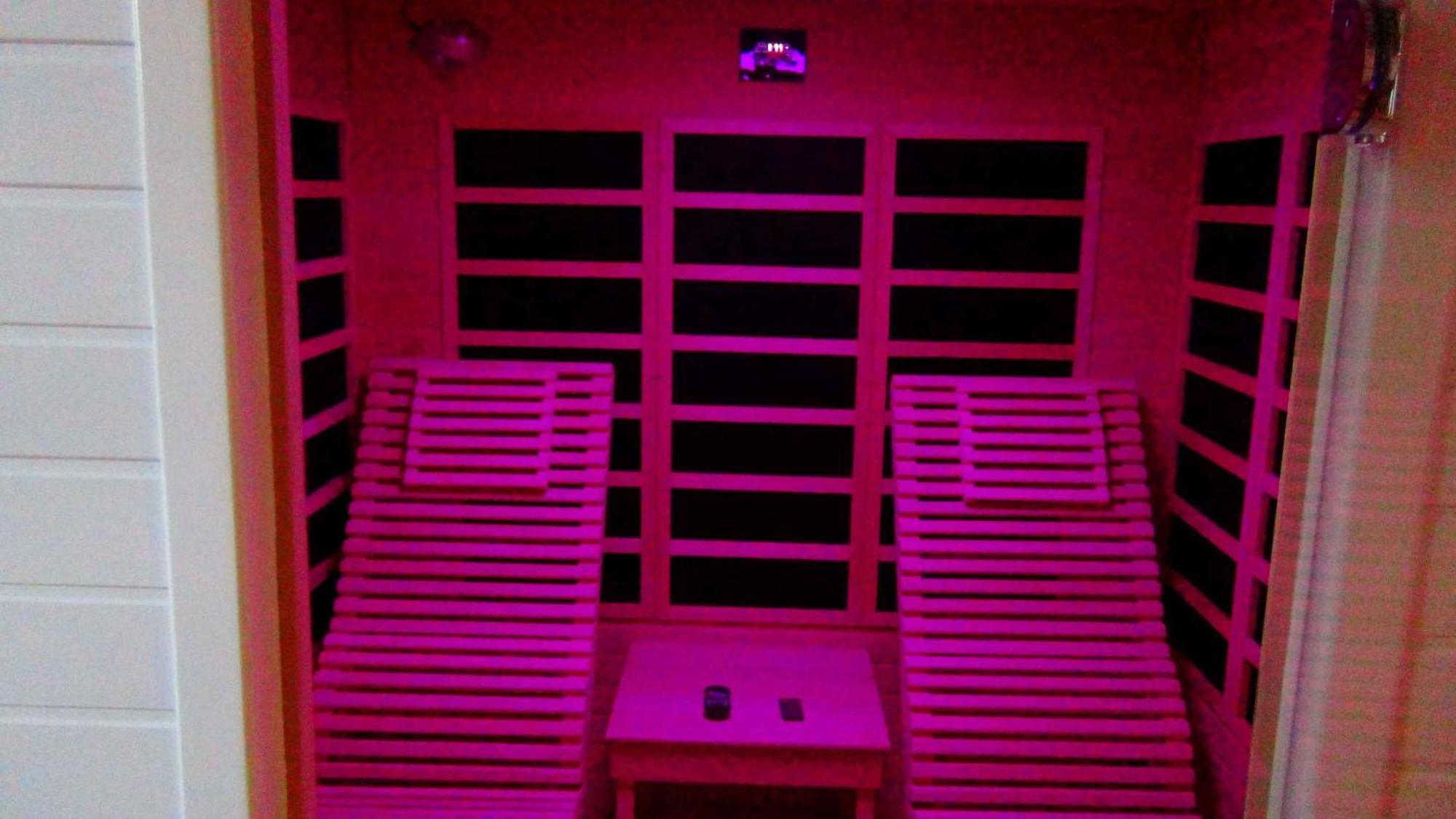 Le Clos Des Tilleuls D Day Home, Chambres D'Hotes, Suite Avec Sauna Privatif, Suite Avec Balneotherapie Privative, En Supplement Option Spa Bain A Remous La Vendelee Екстер'єр фото