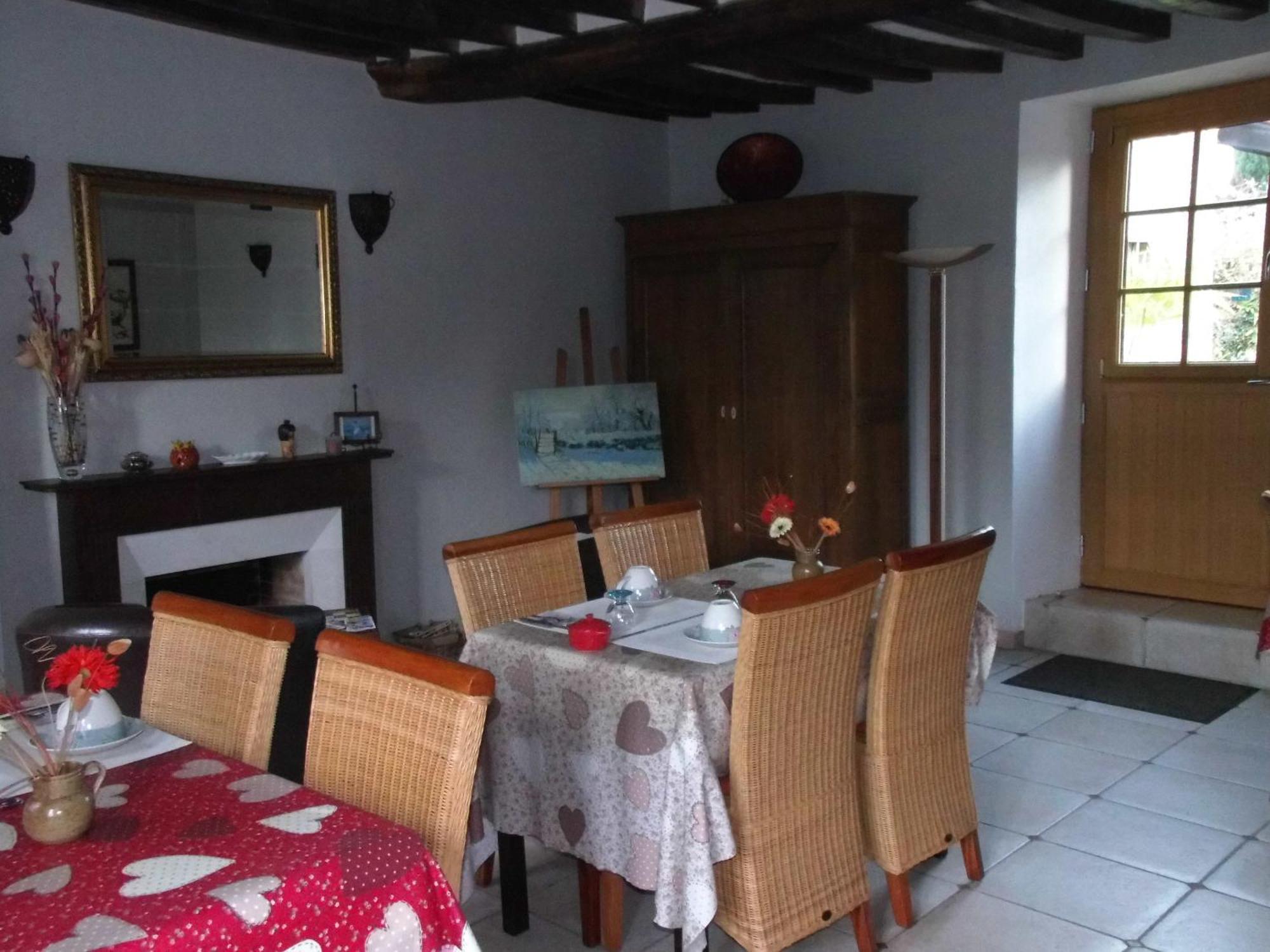 Le Clos Des Tilleuls D Day Home, Chambres D'Hotes, Suite Avec Sauna Privatif, Suite Avec Balneotherapie Privative, En Supplement Option Spa Bain A Remous La Vendelee Номер фото