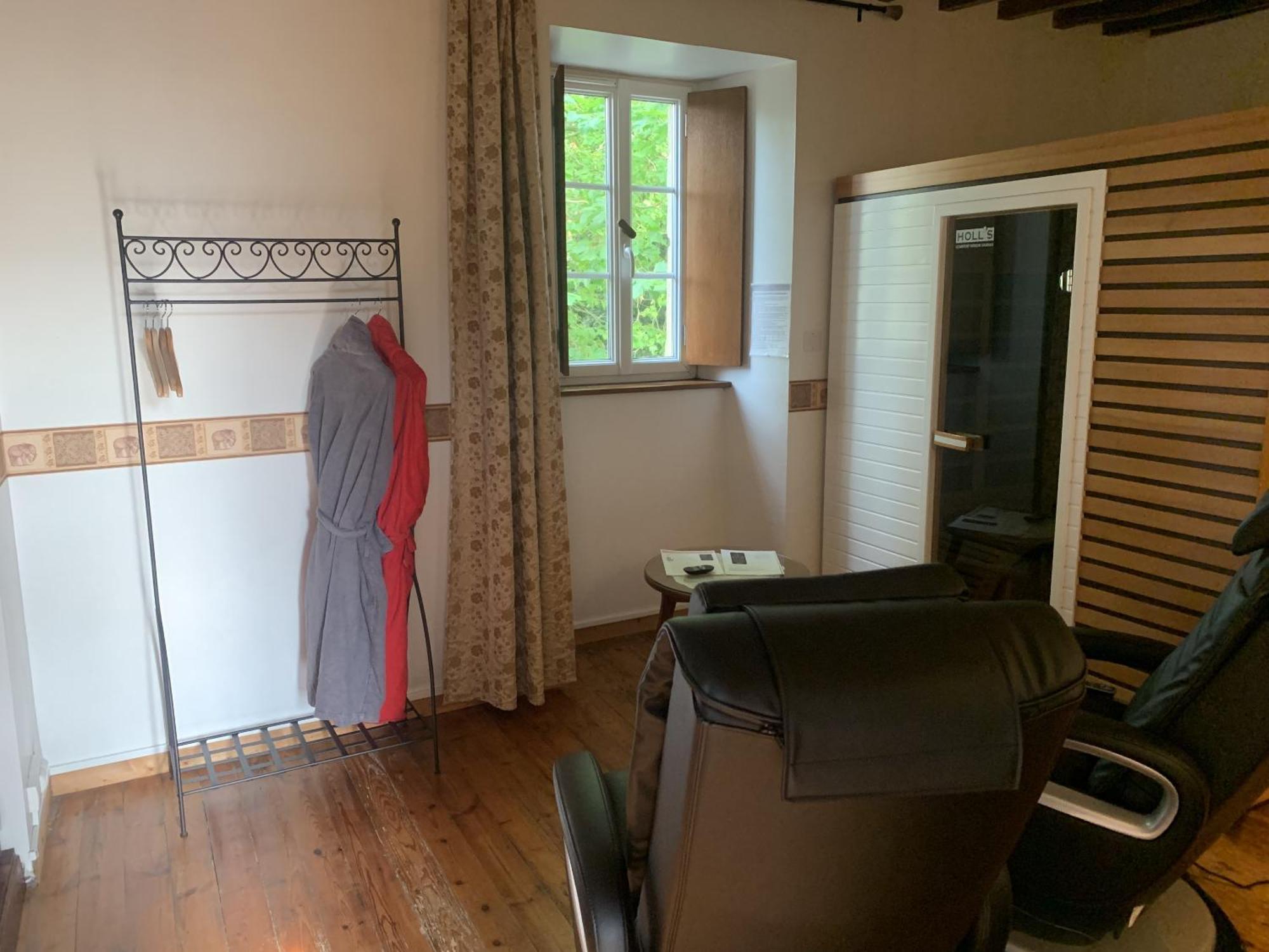 Le Clos Des Tilleuls D Day Home, Chambres D'Hotes, Suite Avec Sauna Privatif, Suite Avec Balneotherapie Privative, En Supplement Option Spa Bain A Remous La Vendelee Номер фото