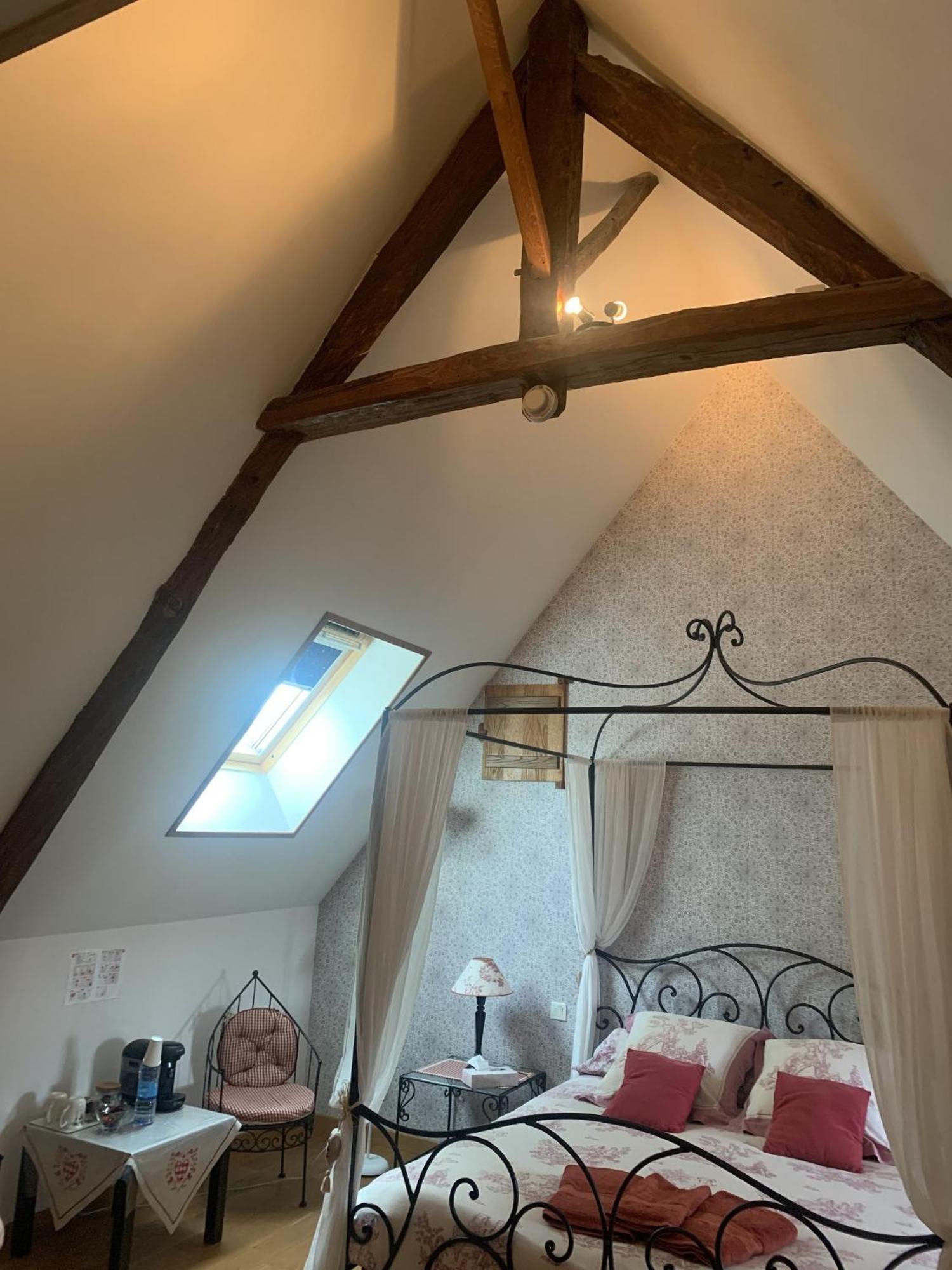 Le Clos Des Tilleuls D Day Home, Chambres D'Hotes, Suite Avec Sauna Privatif, Suite Avec Balneotherapie Privative, En Supplement Option Spa Bain A Remous La Vendelee Екстер'єр фото